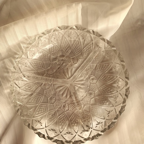 3 Compartment Glass Catch All Tray - Picture 3 of 4